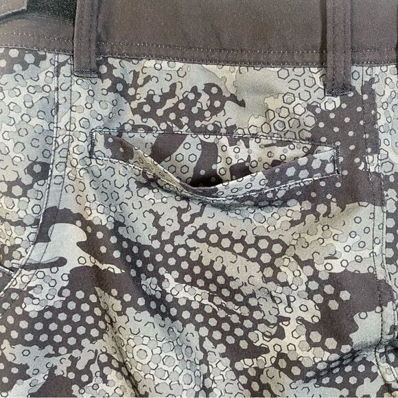 Pelagic Sharkskin Pro Ambush Camo Black Print Board Shorts Size 30 - Picture 12 of 15